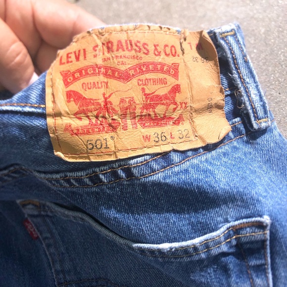 501 distress Levi’s. 🔥 - Picture 4 of 17